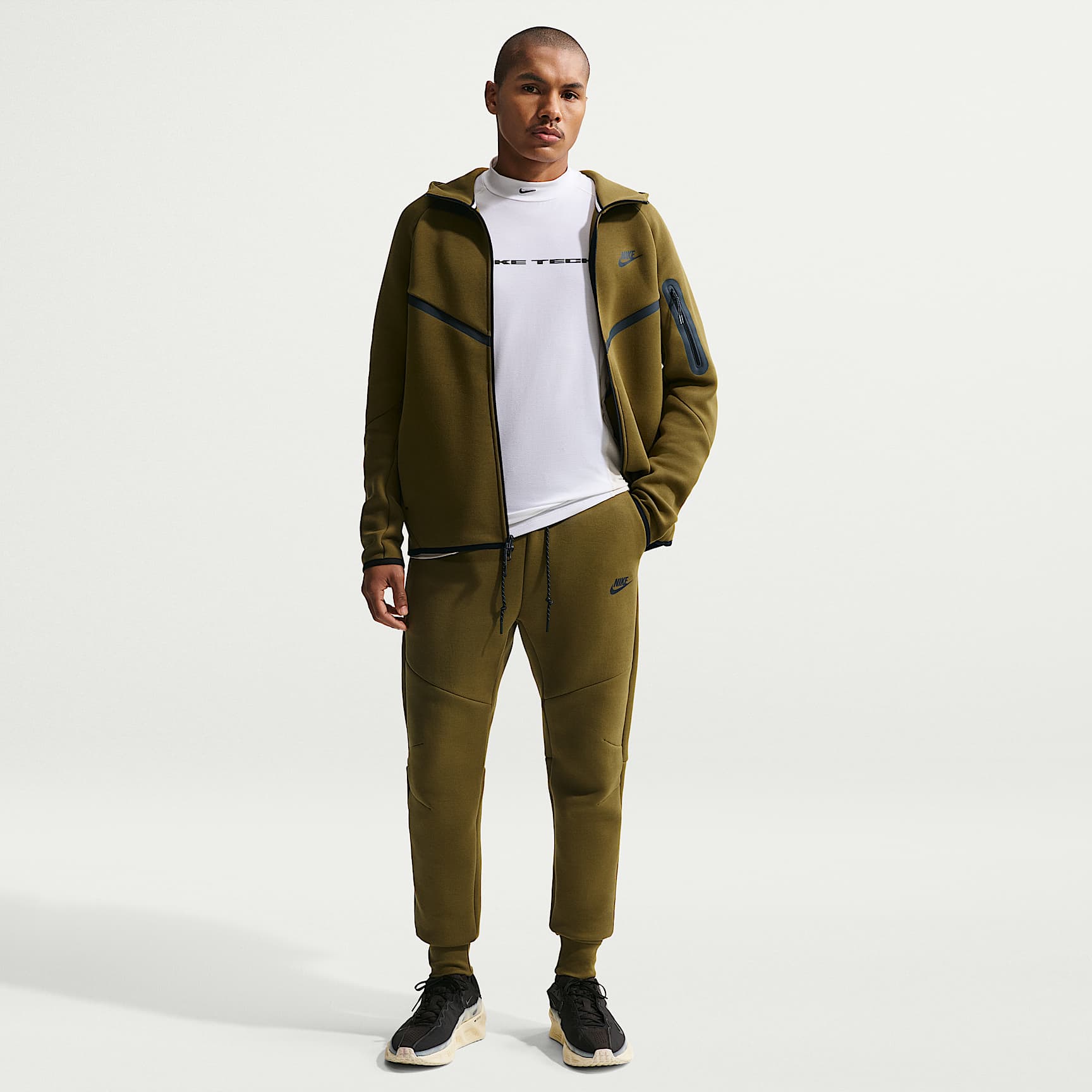 Nike Tech Men's Fleece Joggers. Nike.com